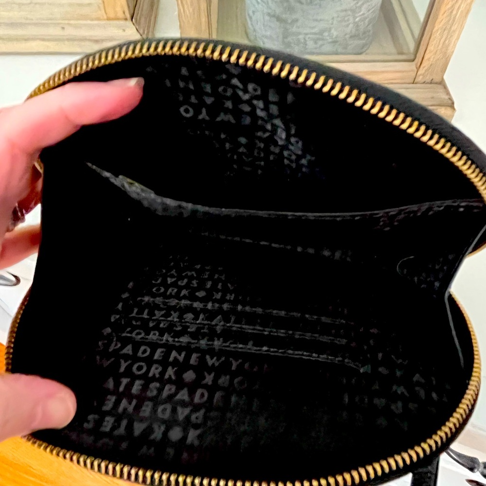 Kate Spade wristlet wallet